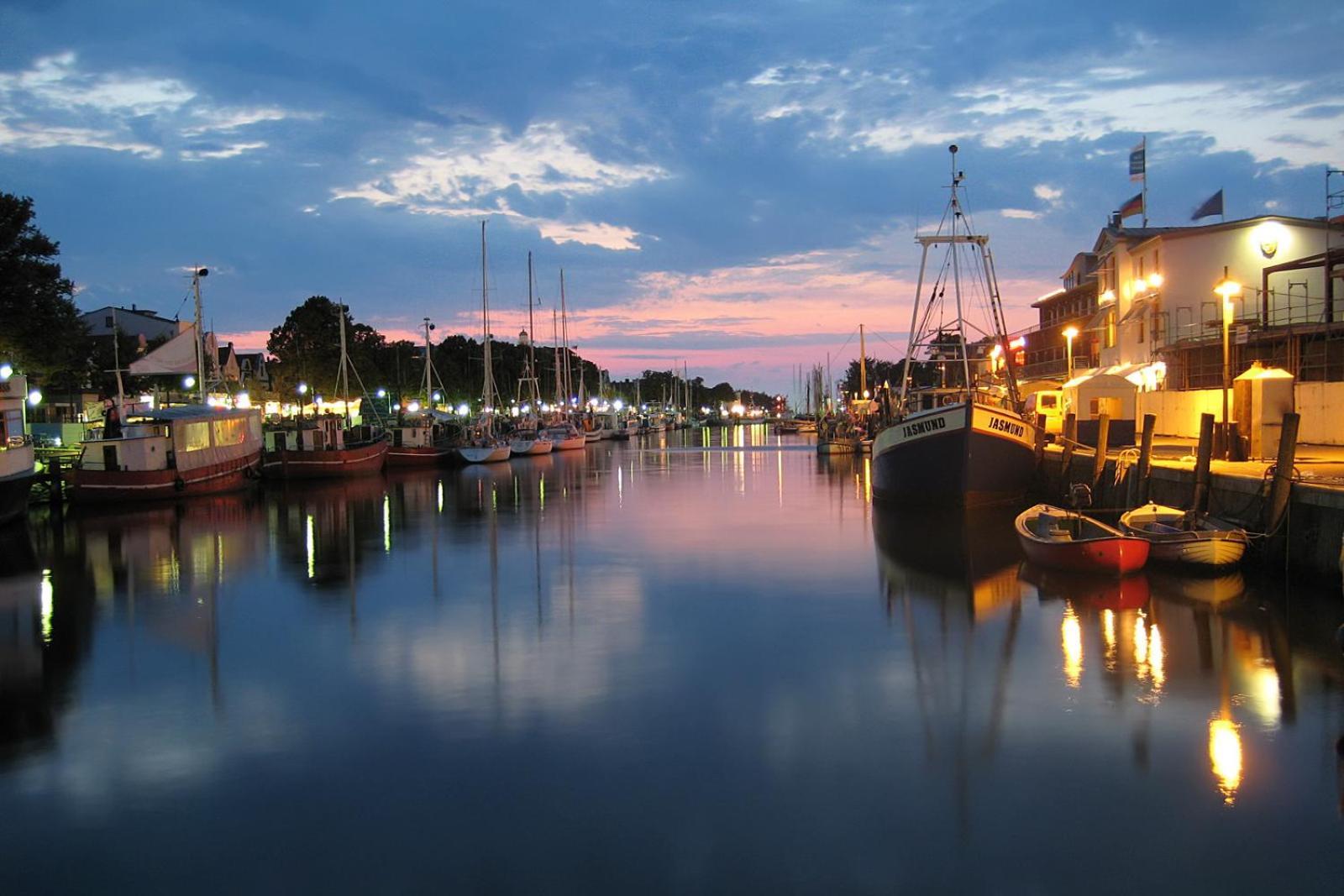 Captain Wotan Rostock Buitenkant foto